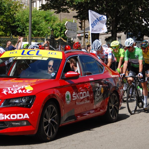 photo of starter car and riders at tour de france